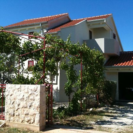 Apartments Villa Aurora Ražanac Exterior foto